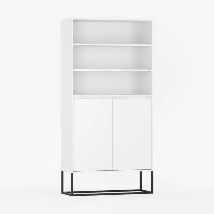 Reol med både åpne hyller og skjulte skap.