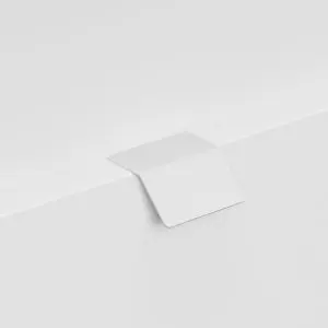 LAYERS 42 Edge Handle Porcelain White