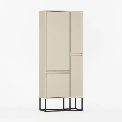 skreddersydd garderobeskap med metallramme
