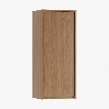 Høyt og smalt veggskap med én dør
