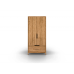 Garderobeskap i massiv eik med dører og skuffer