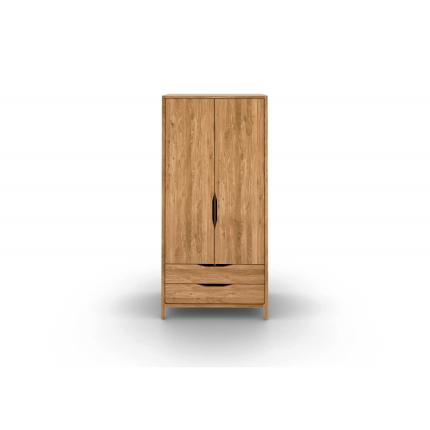 Garderobeskap i massiv eik med dører og skuffer