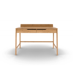 Skrivebord i massivt oljet eik eller bøk.