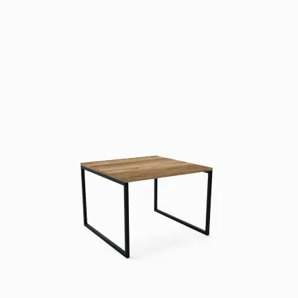 Kvadratisk sofabord med svart metallstativ og bordplate i trelook – modell CAMDEN SQUARE.
