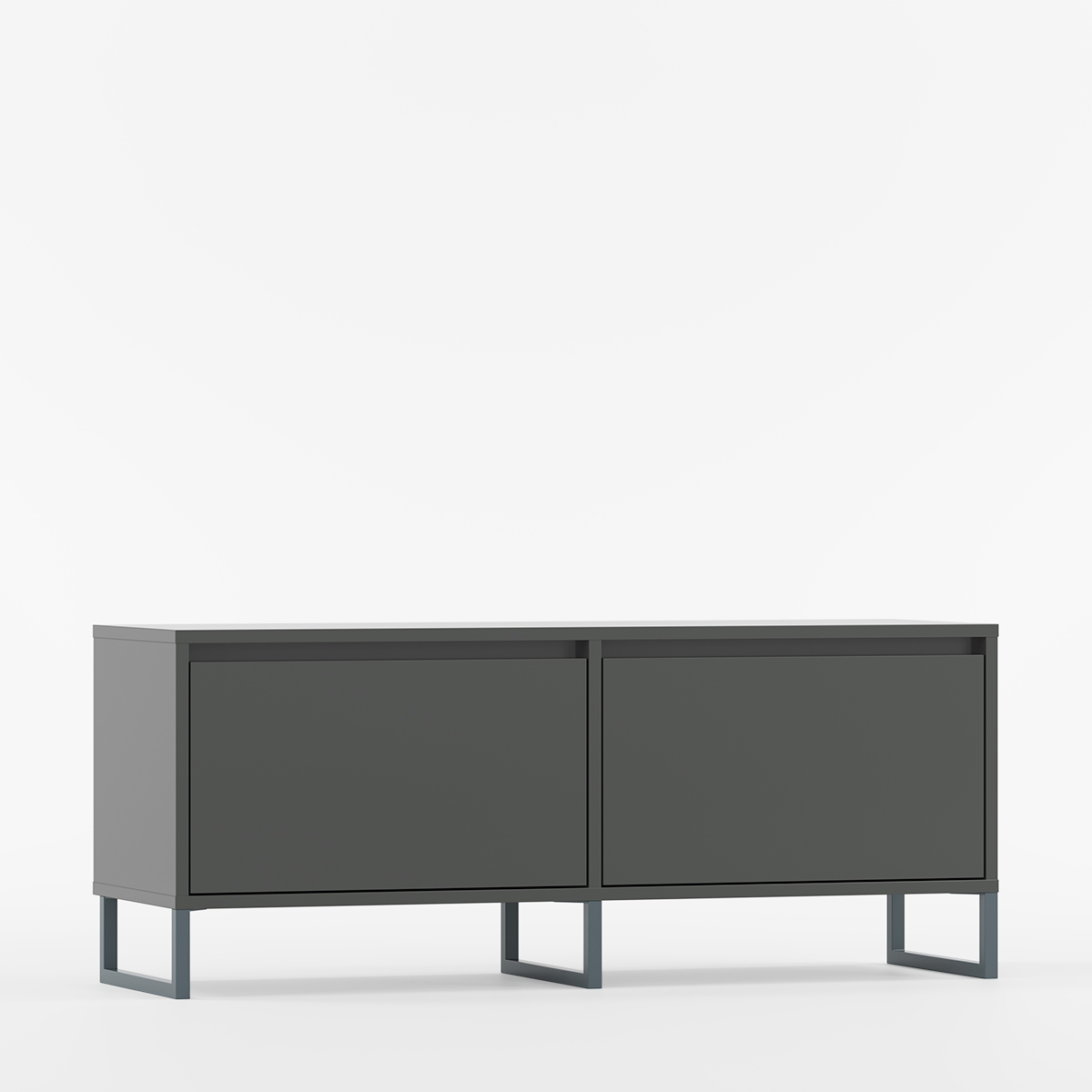 Skreddersydd TV-benk med dører