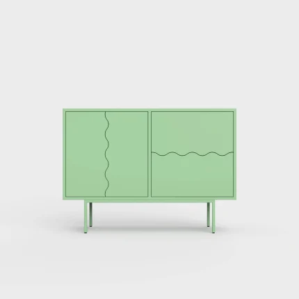 Stilren skjenk med romslig oppbevaring.