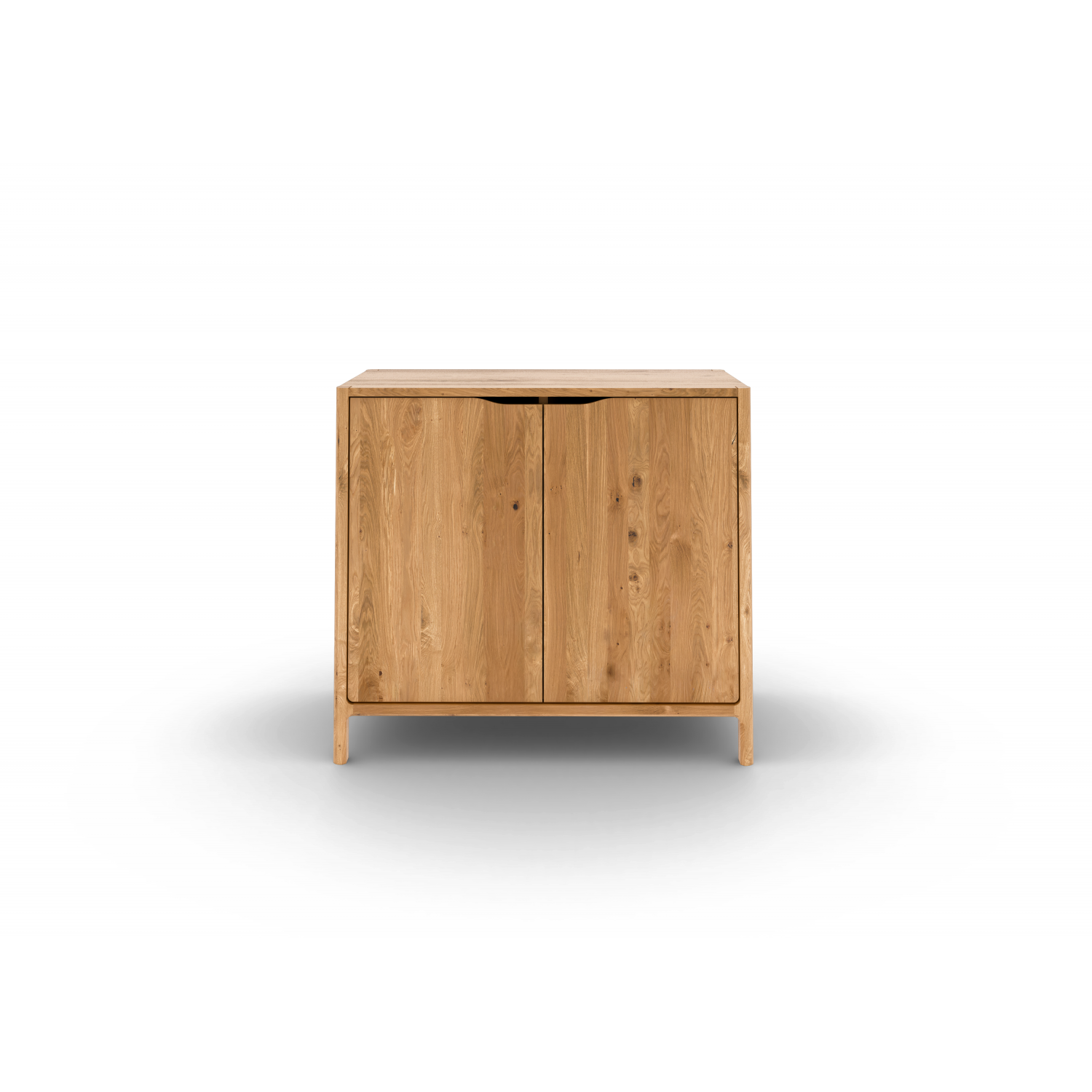 Skap TWIG 95 cm i oljet eik med to dører – kompakt og stilrent møbel i massivt tre.